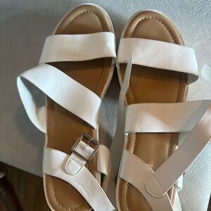 Modern White Leather Sandals with Adjustable Buckle